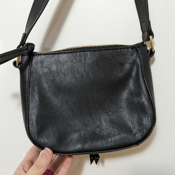 *3/$10* Nine West Daisy Grommet Crossbody Bag Purse Black Silver - Picture 3 of 5